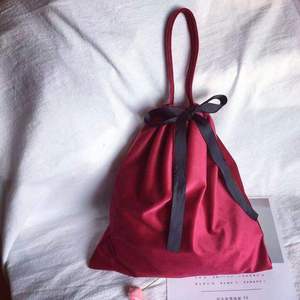 Sac de rangement en jute écologique pour une utilisation durable à la maison et en commerce de détail - Product Image 3