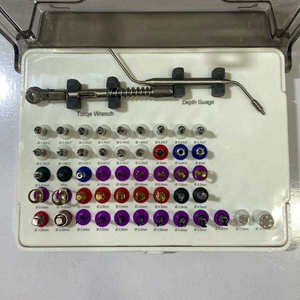 Juego de Instrumentos Profesionales para Colocación de Implantes en Cirugía Oral con Medidor de Profundidad y Destornilladores Surtidos para un Ajuste Preciso - Product Image 2