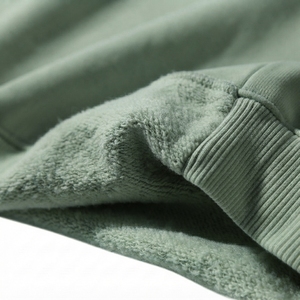Sudadera Premium para Hombre, Cuello Redondo, Felpa Suave, Estilo Casual, Personalizable con Impresión y Bordado - Product Image 4