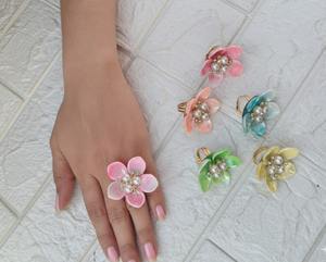 Nouvelle bague florale avec perles - Bijoux d'été colorés - Bague ajustable motif fleur - Accessoire féminin fleur pastel - Product Image 2