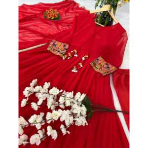 Beautiful <b>Silk</b> Anarkali Gown with Dupatta and Pallu for Parties Elegant Pent Design - Product Image 1