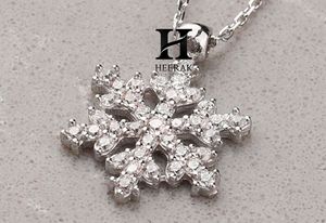 Fabricante de Joyería Fina Personalizada, Colgante de Copo de Nieve de Diamantes en Oro de 14k - Elegante Collar Botánico para Venta al Por Mayor - Product Image 6