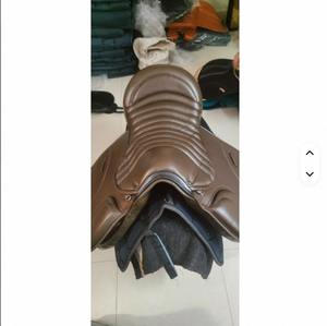 Equipo de Equitación al por Mayor, Silla de Montar Inglesa de Cuero, Silla de Montar de Cuero Genuino para Caballos, Disponible en Madera, Precio de Fábrica - Product Image 6