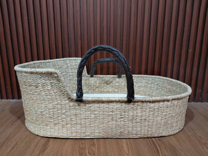 Cesta de mimbre natural artesanal para bebé con asa de cuero, diseño de seguridad extensible para uso en dormitorio, almacenamiento ligero para niños - Product Image 4