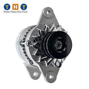 Alternador 24V 50A 600-825-3151 Piezas del motor del camión para el motor diesel Komatsu 6D125 - Product Image 1