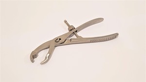 Metal Med Corporation High Quality Orthopedic Verbrugge Bone Retractor Stainless Steel Bone Holding Clamps MM-0426-295 - Product Image 4