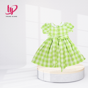 Ensemble de vêtements pour tout-petits en coton, 2-3 semaines, style traditionnel, smocké à la main, motifs géométriques, pour bébé fille - Product Image 1