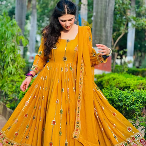 Vestido Anarkali Amarillo de Diseño Tradicional Pakistaní, Bordado Indio Haldi, Marca FABZONE, Secado Rápido, para Bodas, Fiestas y Uso Casual - Product Image 1
