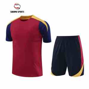 Nouveau modèle de maillots de football pour équipes et clubs, séchage rapide, qualité thaïlandaise, impression numérique par sublimation personnalisée, qualité homme - Product Image 1