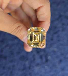 โมอิสซาไนต์สีเหลืองทรงแอสเชอร์ 16.50 กะรัต สำหรับทำเครื่องประดับและสินค้าอื่นๆ - Product Image 1