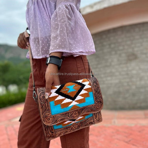 กระเป๋าหนังสไตล์ตะวันตกแอซเท็กทรงเครื่องมือกระเป๋าวินเทจสีน้ำตาลเครื่องมือกระเป๋าสะพายข้างกระเป๋าถือหนังบุนวมแอซเท็กไม่เหมือนใคร - Product Image 5
