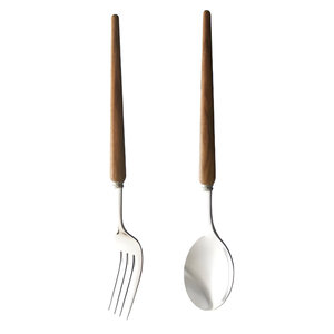 Ensemble de couverts cuillère et fourchette en acier inoxydable 304 à manche en bois pour la maison et le restaurant - Product Image 1