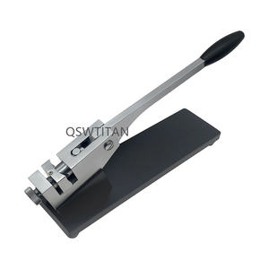 Grande presse plieuse pour plaques osseuses, plieuse de plaques, machine à plier les plaques, plieuse de plaques, instruments orthopédiques par Dentavex - Product Image 1