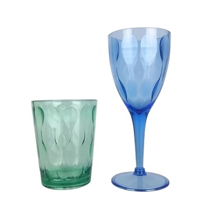 Vaso de plástico acrílico de diseño minimalista 18oz sin BPA reutilizable - Product Image 2