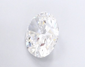 Diamante Ovalado de Laboratorio de 4.5 Quilates, Corte Excelente, Claridad VVS2, Calidad Superior, Sostenible, Sintético, Ideal como Centro de Anillo - Product Image 3