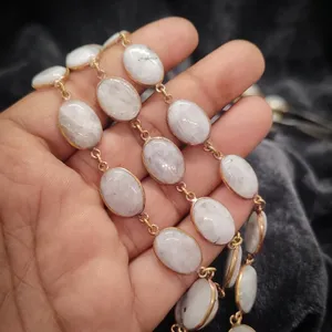 Collar de piedra lunar arcoíris natural con bisel de latón y cadena de latón |   Joyería con Colgante de Piedras Preciosas Hecho a Mano - Product Image 4
