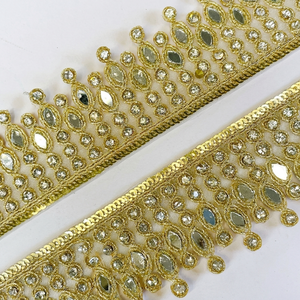 Encajes bordados con pedrería y detalles de espejo, diseñados para prendas étnicas de lujo y adornos de prendas de diseñador. - Product Image 1