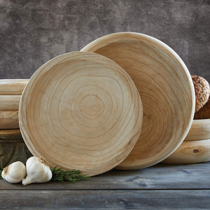 Plateau de service rond en bois de paulownia de couleur naturelle, sculpté à la main, décoration d'intérieur classique Guansen - Product Image 1
