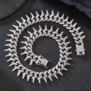 Collier chaîne en moissanite style moderne, maillons cubains glacés, bijoux hip-hop, accessoire de mode de luxe pour homme pour les festivals - Product Image 5