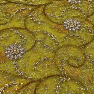 Tissu en dentelle filet de luxe nigérian classique à motif floral avec perles tubulaires en pierre, idéal pour les tenues de fête, en polyester/coton - Product Image 2