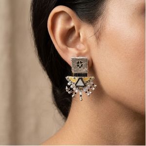 Pendientes de Araña Geométricos de Moda Kutch del Museo Chhatrapati Shahuji Maharaj, Joyería Étnica India Intrincada para Mujer - Product Image 3