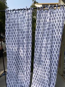 Rideaux en coton indien à motifs floraux imprimés à la main, fournisseur en gros d'usine OEM pour hôtels, chambres et salons - Product Image 4