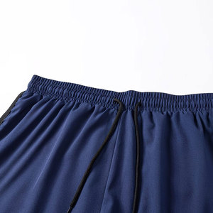 Pantalones cortos deportivos de doble capa 2 en 1 para hombre, con bolsillo interior para teléfono y diseño con presilla para toalla - Product Image 3
