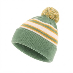 หมวกไหมพรมเด็กแฟชั่นลายทางสีแดงขาวเขียวสำหรับคริสต์มาส พร้อมพู่ขนสัตว์ เหมาะสำหรับเดินทางและไปเที่ยวชายหาด - Product Image 3