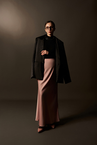 Nuevo Blazer Negro de Lana Tejida Transpirable con Cuello en V y Botón Único para Mujer, Bordado a Mano, Manga Larga, ODM OEM - Product Image 5