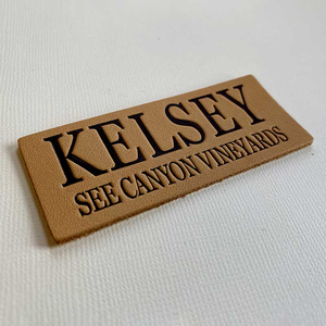 Écussons gaufrés personnalisés avec logo, badges 3D en relief, accessoires vestimentaires, fournisseur OEM - Product Image 6