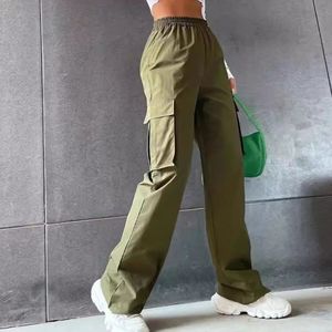 Outfitize International – Pantalons cargo pour femmes en gros, tricot gaufré texturé, décontractés, multi-poches, personnalisables avec logo de marque, en vrac - Product Image 3