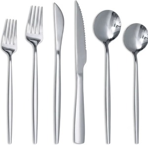 Hot Sale Gold Cutlery Set of 6 Pieces Stainless Steel Flatware Set for Home Kitchen Dining Restaurant and Hotel Use For Sale - Product Image 4