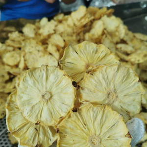 Morceaux / Tranches d'ananas séché du Vietnam de haute qualité Mme Alina - Product Image 3