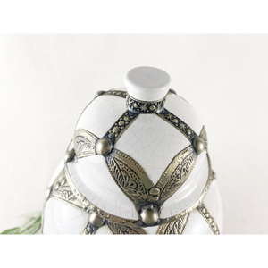 Pot à gingembre et pots en métal texturé de forme normale, durables, avec couvercle long, couleur blanc et argent, pour cuisine et table. - Product Image 2