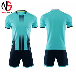 Ensemble Maillot et Short de Football Respirant en Polyester Uni pour Hommes, Séchage Rapide, Tenues de Football OEM 2026 - Product Image 3