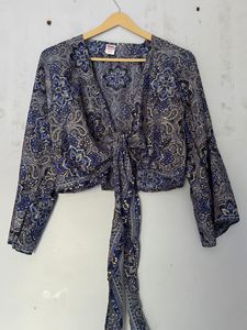 Conjunto de 2 Piezas Bohemio para Mujer, Top Corto de Gasa con Estampado Floral, Corte Holgado, Estilo Primavera-Verano, Manga Tres Cuartos - Product Image 3