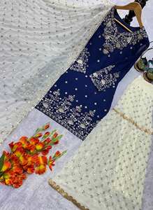 Ensemble haut en georgette de créateur avec doublure en micro-coton et bas brodé - Product Image 4