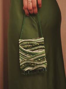 Sac à bandoulière brodé et perlé tendance pour femme avec un travail décoratif de couture charmant - Product Image 3