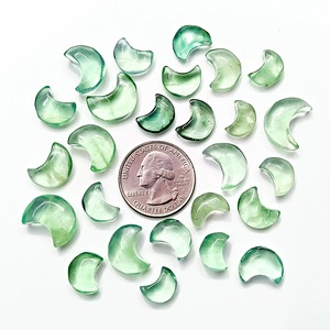 Fluorita Verde Natural en Forma de Luna Creciente, Tallada a Mano, 11mm 19mm, Piedra Preciosa Lisa, Precio al por Mayor para Fabricación de Joyería - Product Image 1