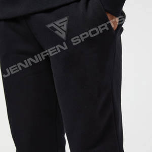 Survêtements de créateur personnalisés noirs en coton léger molletonné pour hommes – Ensemble sweat à capuche et pantalon de jogging uni - Product Image 4