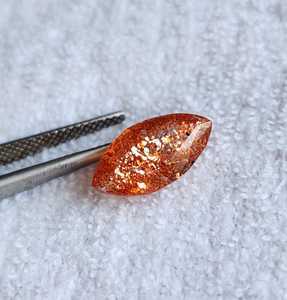 Magnifiques pierres précieuses naturelles de qualité AAA+ en pierre de soleil, en forme de confettis, pour la création de bijoux, à prix de gros, toutes formes et tailles disponibles. - Product Image 3