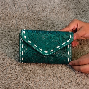 กระเป๋าสตางค์ผู้หญิงหนังแท้สไตล์วินเทจกันน้ำป้องกันการโจรกรรมของขวัญส่วนบุคคลฝาครอบคลัทช์ทำด้วยมือจำนวนมาก - Product Image 1