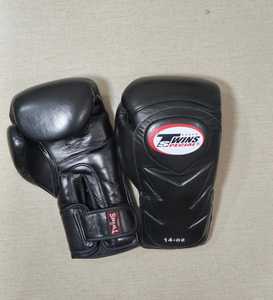 Guantes de Boxeo Negros Dobles de Alta Calidad con Logotipo Personalizado, para Entrenamiento y Combate, Antideslizantes, de Cuero Sintético que Absorbe la Humedad, MS-BG-494 - Product Image 4
