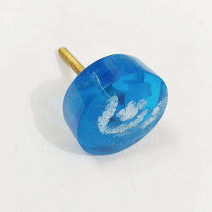 Boutons de porte en résine faits à la main Couleurs vives vertes et design de vague blanche pour les armoires d'enfants Parfait pour l'intérieur et l'extérieur - Product Image 3