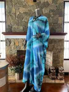 Robe Kaftan en Rayonne Tie-Dye Shibori Turquoise Grande Taille Coupe Ample Style Bohème pour la Plage et l'Été - Product Image 4