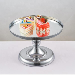 Mirror Round Metal High Tray Juego de 3 piezas Venta al por mayor Metal Cupcake Stand de Azora Industries - Product Image 1