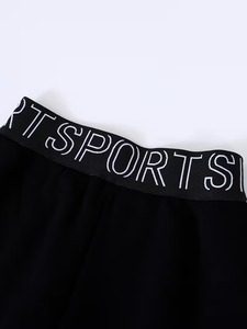 Pantalon de survêtement sport noir premium à jambe large, coupe évasée, avec logo personnalisé, rayures, style décontracté ample et empilé - Product Image 5
