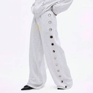 Pantalones de Mujer con Corte Acampanado, Elegantes, en Tela Suave 100% Algodón, Disponibles a Precios Razonables, Pantalones Deportivos de Estilo Moderno - Product Image 2