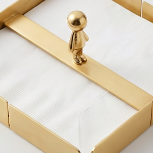 Porte-serviettes vintage en métal avec finition dorée en acier inoxydable, design élégant pour la cuisine, les mariages et l'hôtellerie - Product Image 4