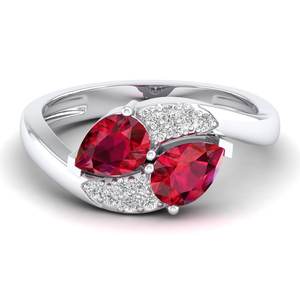 แหวนหมั้นเงินแท้ 925 ประดับมอสซาไนต์ทรงลูกแพร์ 1.5 กะรัต พร้อมพลอยทับทิม สำหรับงานแต่งงาน ลดราคาพิเศษจาก REYES - Product Image 5